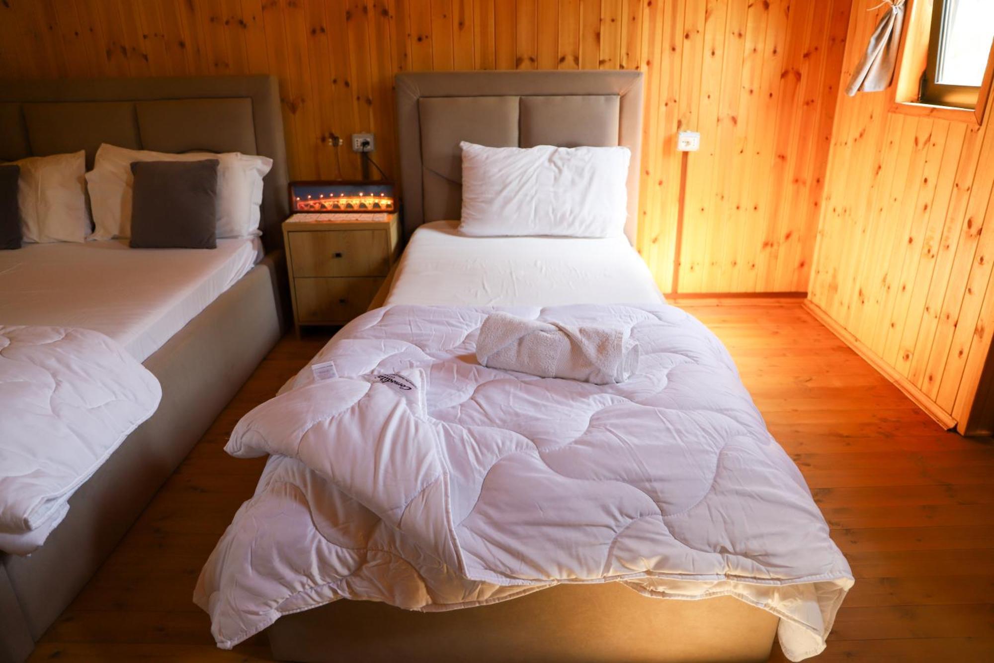 Wood House Villa *